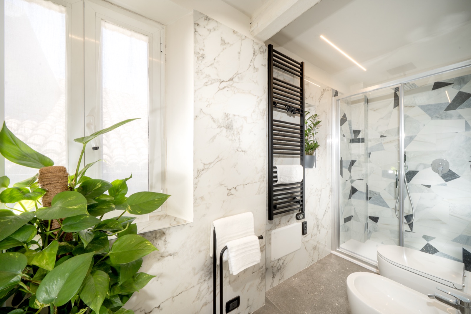 La doccia del bagno della Hombre Suite